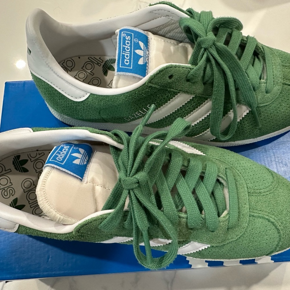 Adidas Green Suede Gazelle Sneakers size 7 Women’s